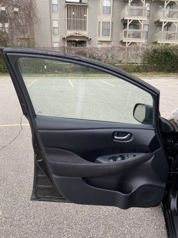 2014 Nissan LEAF S