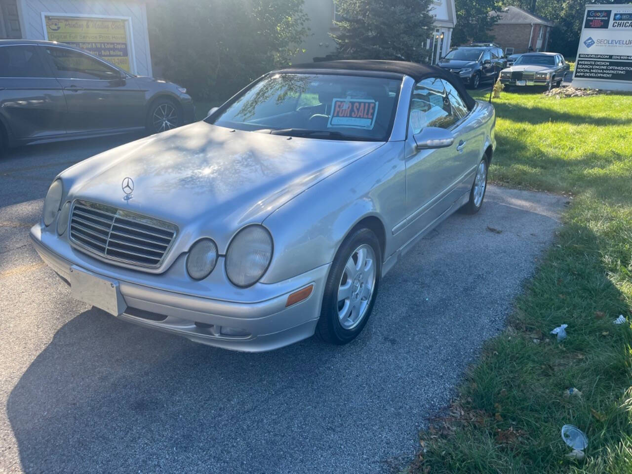 2000 Mercedes-Benz CLK for sale at Villa Park Cars in Oakbrook Terrace , IL