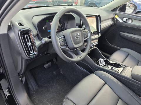 2026 Volvo XC40 B5 Plus