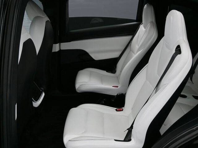 2022 Tesla Model X Plaid