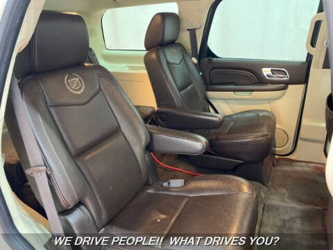 2011 Cadillac Escalade Platinum Edition