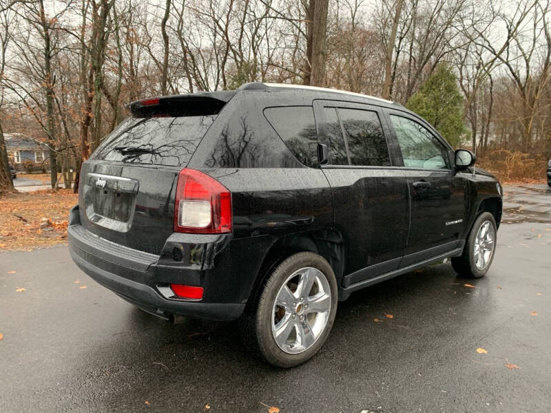 2014 Jeep Compass Latitude photo 6