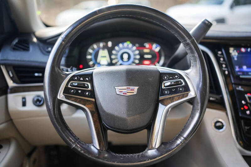 2018 Cadillac Escalade Luxury