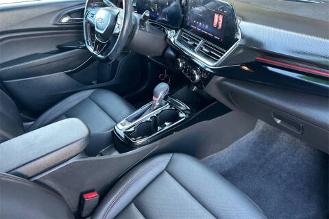 2025 Chevrolet Trax RS