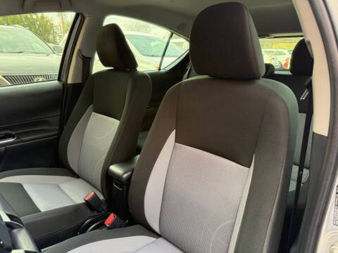 2018 Toyota Prius c Two
