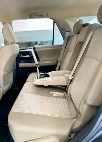 2017 Toyota 4Runner SR5