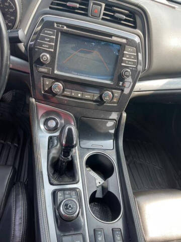 2017 Nissan Maxima