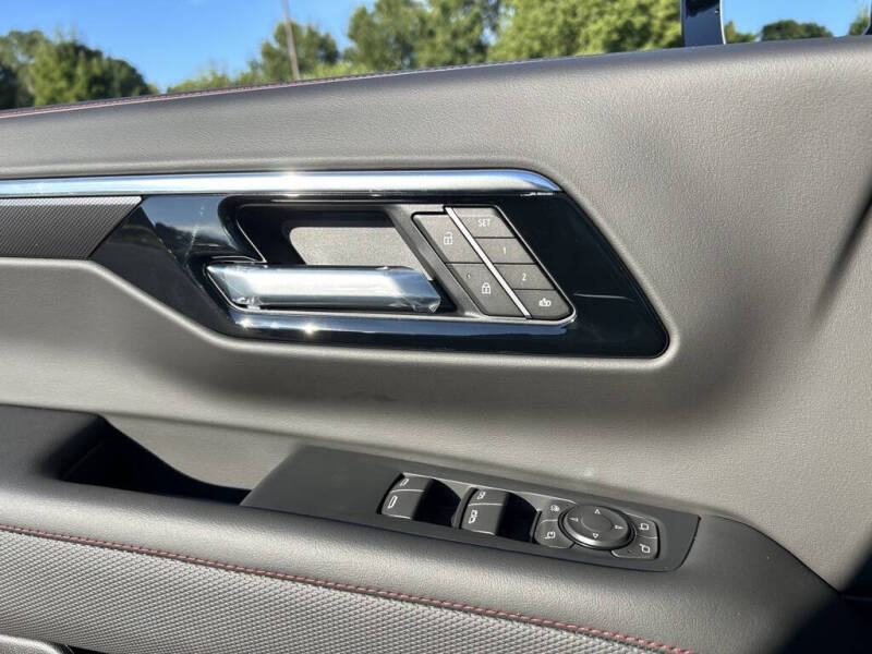 2025 Chevrolet Tahoe RST