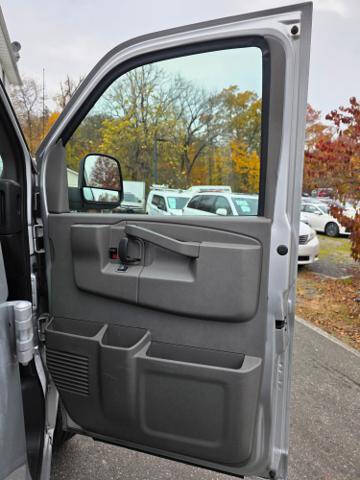 2017 Chevrolet Express LT 2500