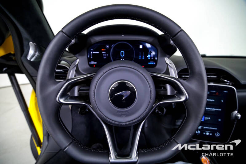 2025 McLaren Artura Spider