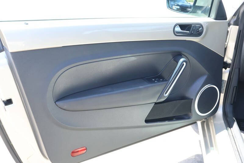 2013 Volkswagen Beetle Convertible