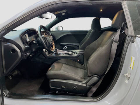 2021 Dodge Challenger SXT