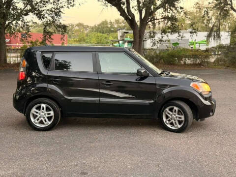 2011 Kia Soul +