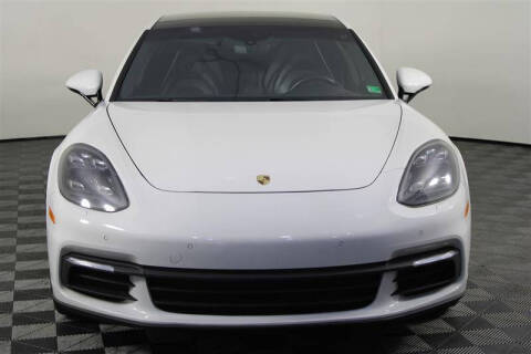 2017 Porsche Panamera