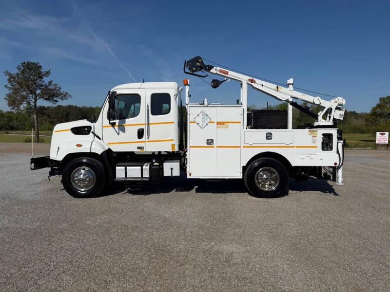 2014 Freightliner 108 SD