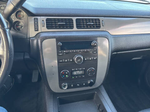 2008 Chevrolet Suburban LTZ