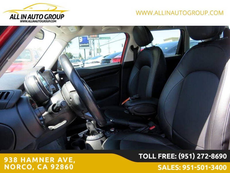 2017 MINI Hardtop 4 Door Cooper