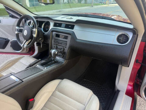 2010 Ford Mustang V6