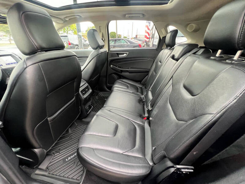 2020 Ford Edge Titanium