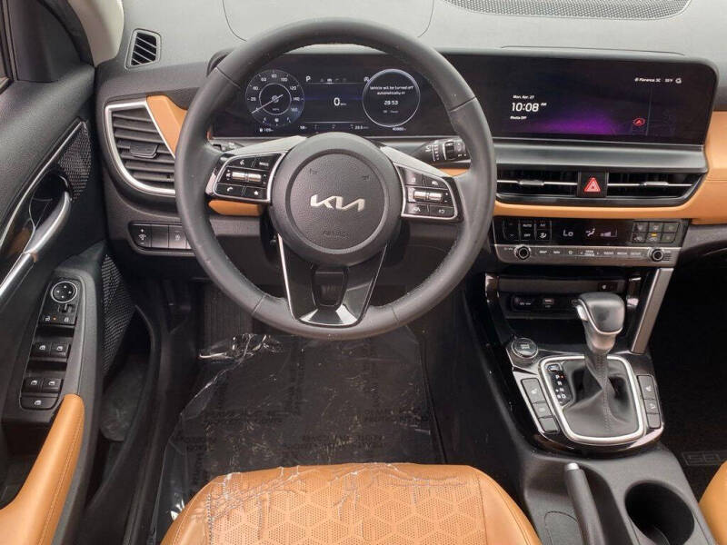 2024 Kia Seltos EX