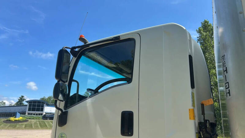2019 Isuzu FTR
