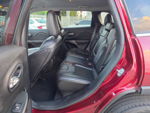 2019 Jeep Cherokee Latitude Plus