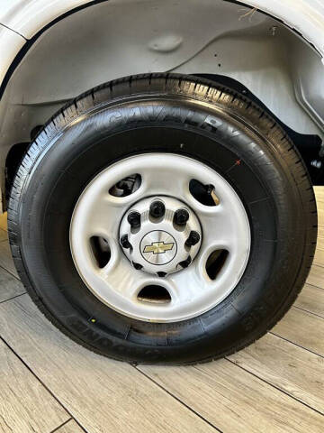 2024 Chevrolet Express 2500