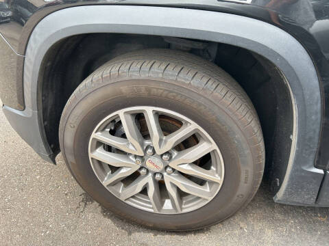 2017 GMC Acadia SLE-2