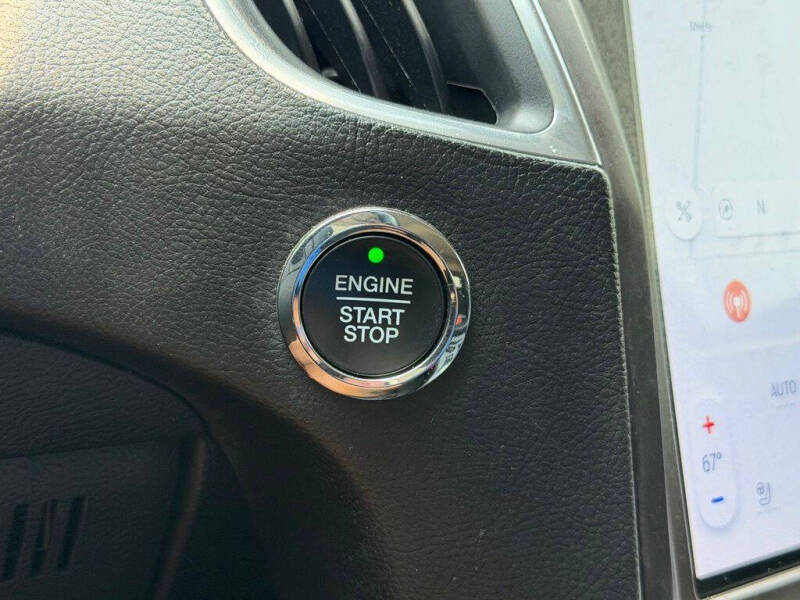 2021 Ford Edge Titanium