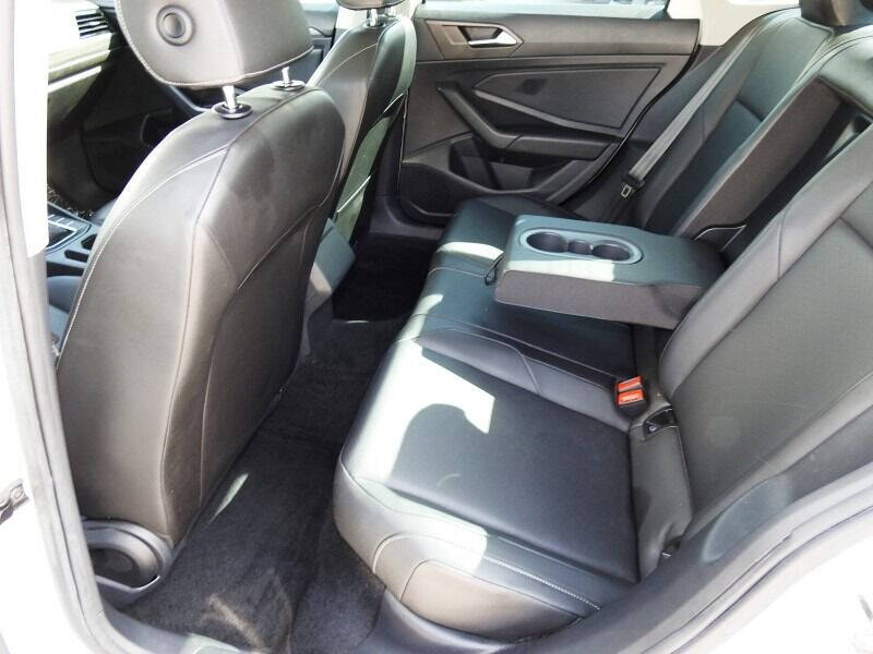 2019 Volkswagen Jetta  - $18,900