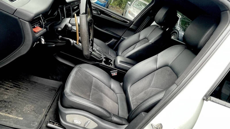 2017 Porsche Macan S