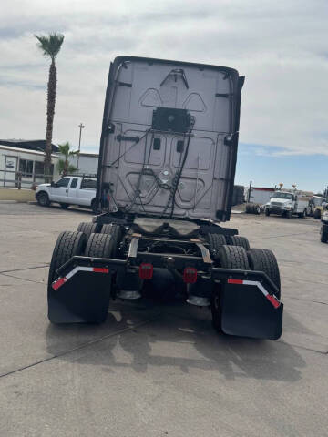 2013 Freightliner Cascadia