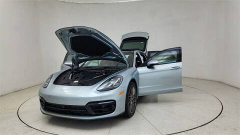 2023 Porsche Panamera Platinum Edition