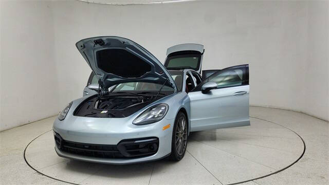 2023 Porsche Panamera Platinum Edition