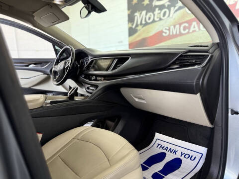 2021 Buick Enclave Essence