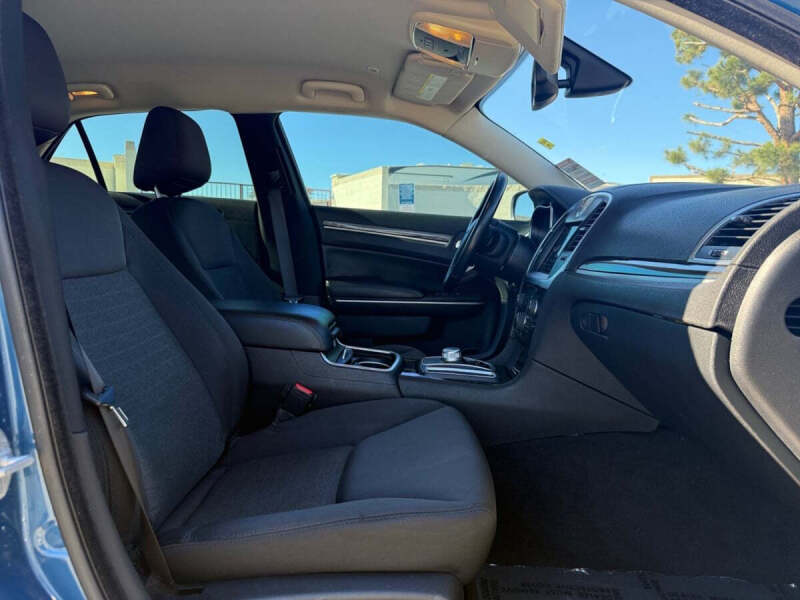 2021 Chrysler 300 Touring