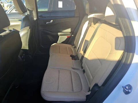 2022 Ford Escape SEL