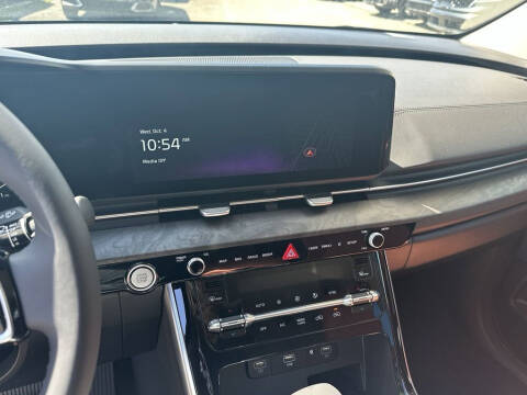 2024 Kia Carnival SX