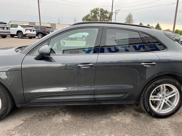 2023 Porsche Macan