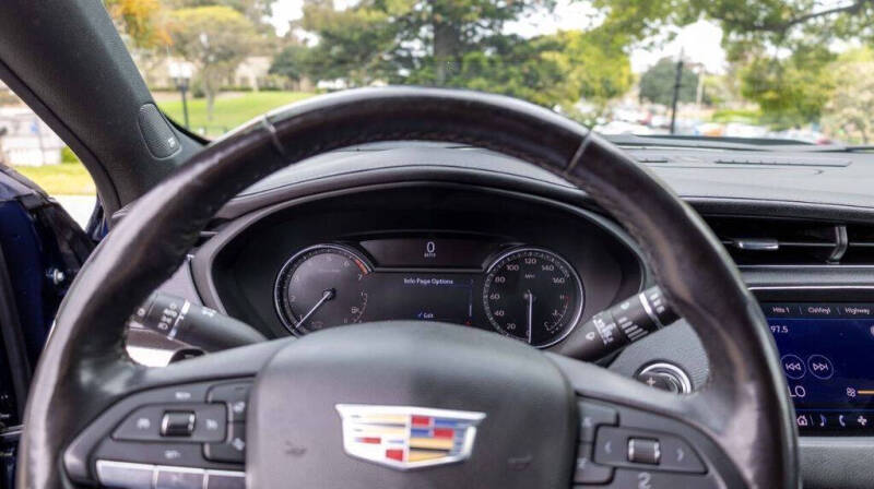 2021 Cadillac XT4 Premium Luxury