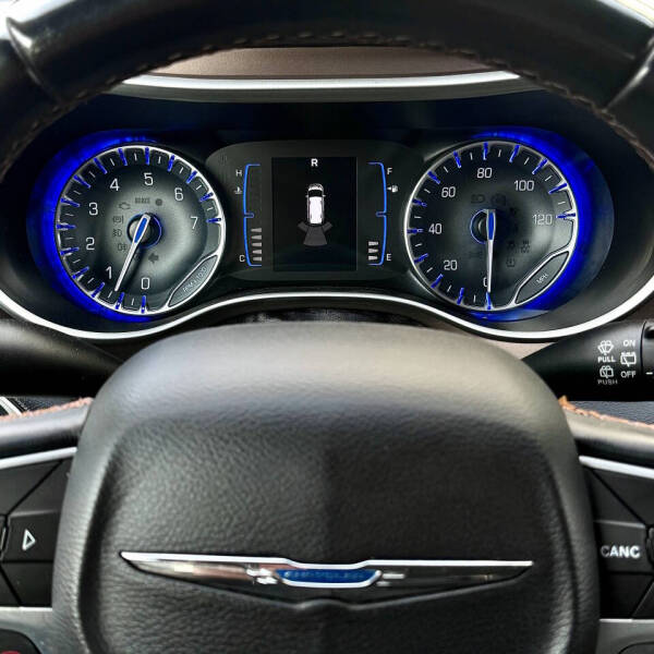 2017 Chrysler Pacifica Touring-L