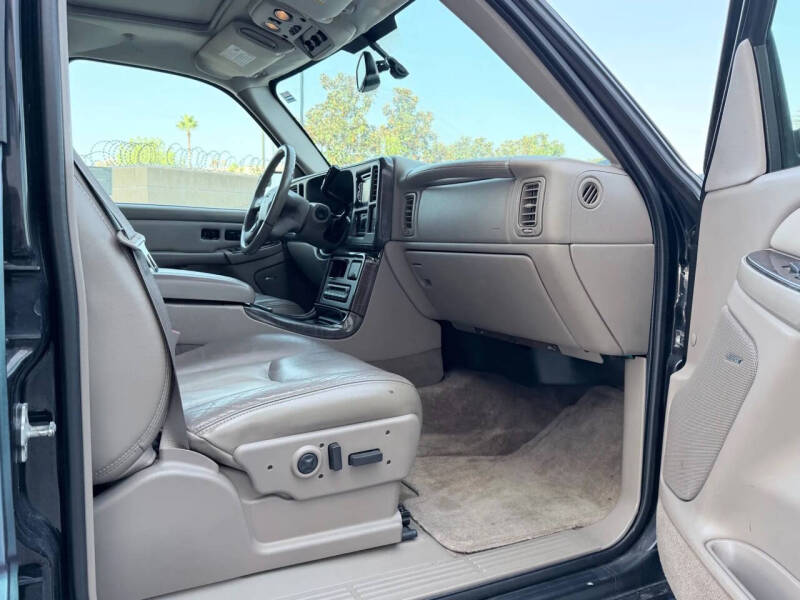 2005 GMC Yukon XL Denali