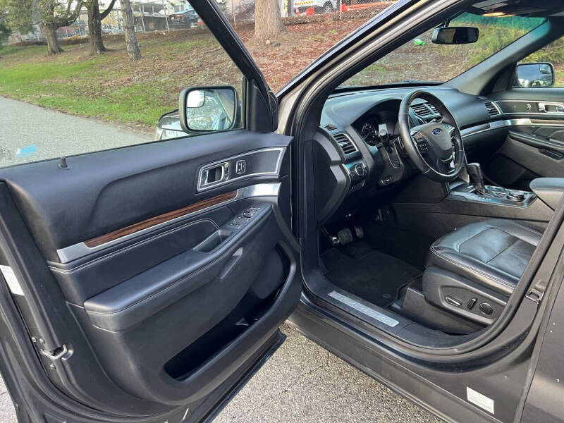 2017 Ford Explorer Limited