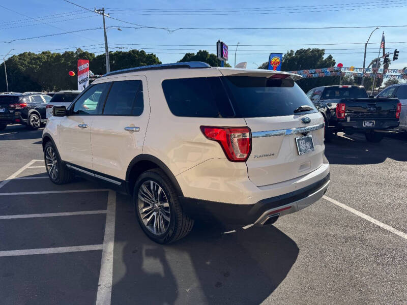 2017 Ford Explorer Platinum