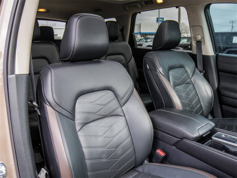 2024 Nissan Pathfinder Platinum