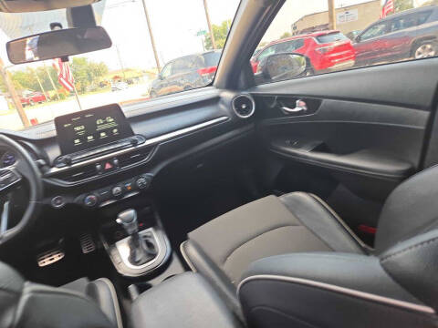 2021 Kia Forte GT Line