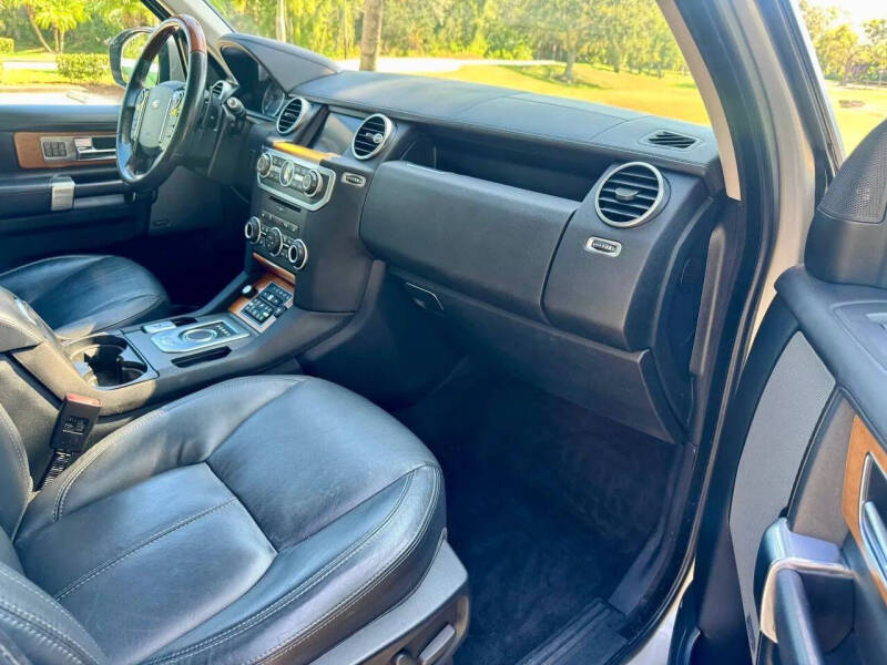 2016 Land Rover LR4 HSE LUX