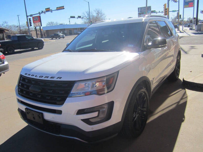 2016 Ford Explorer XLT's photo