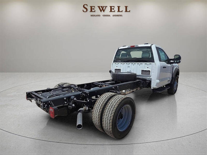 2025 Ford F-600 Super Duty