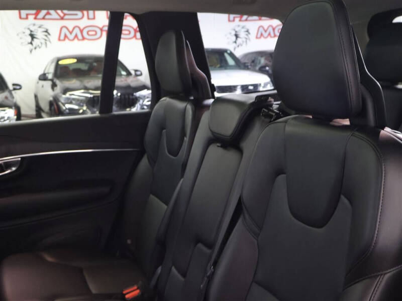 2020 Volvo XC90 T5 Momentum